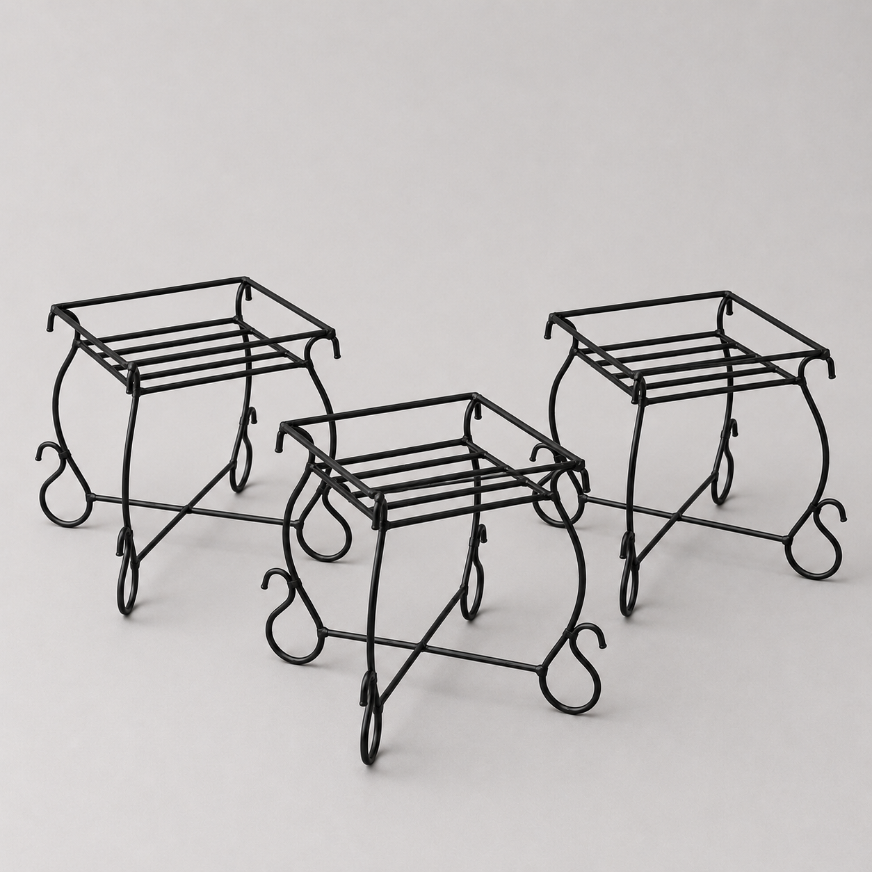 S4 - Indoor & Outdoor Stand (Set of 3)